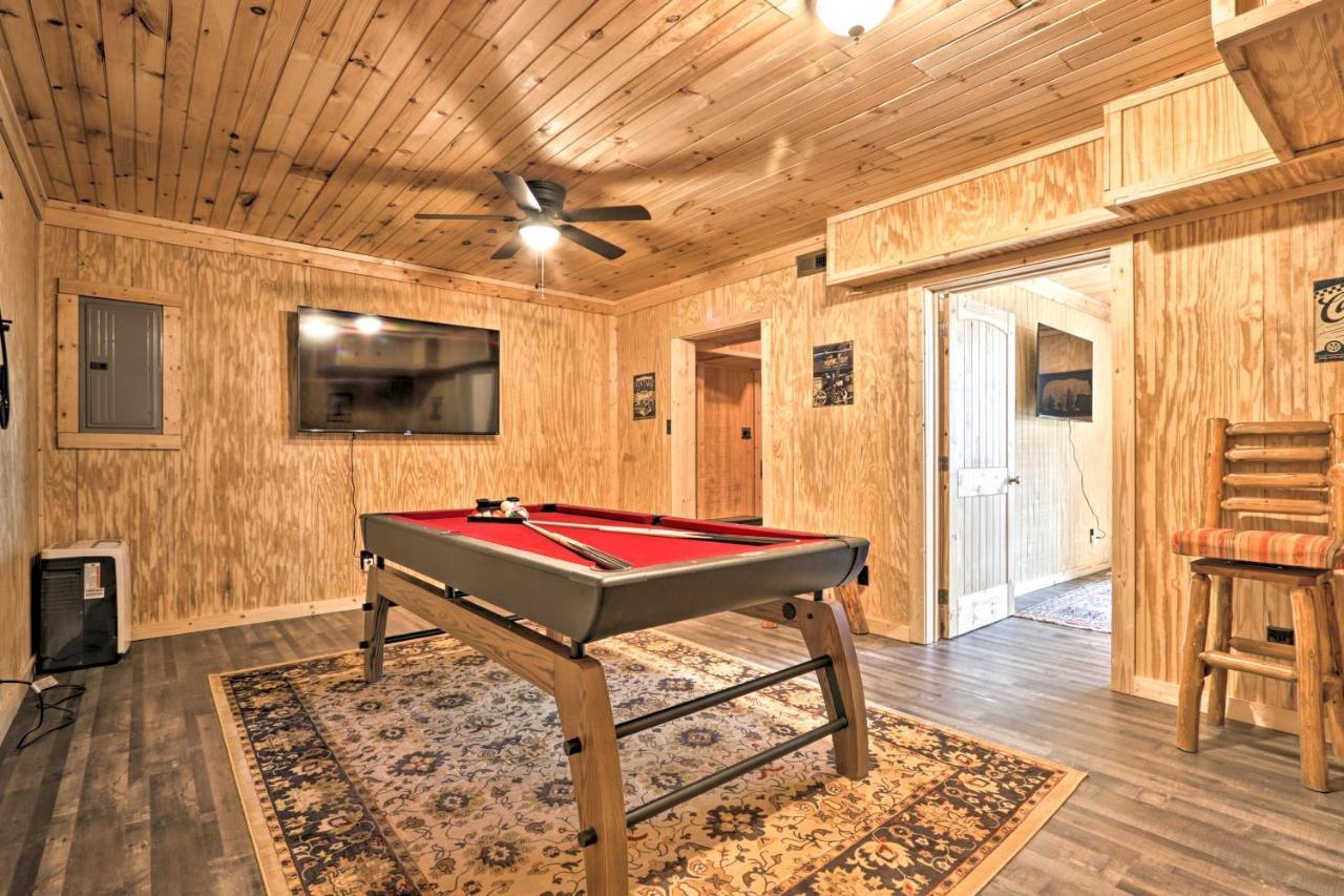 Gatlinburg Cabin With Loft And Game Room 1 Mi To Town Екстериор снимка