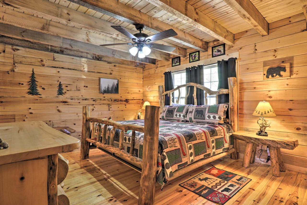 Gatlinburg Cabin With Loft And Game Room 1 Mi To Town Екстериор снимка